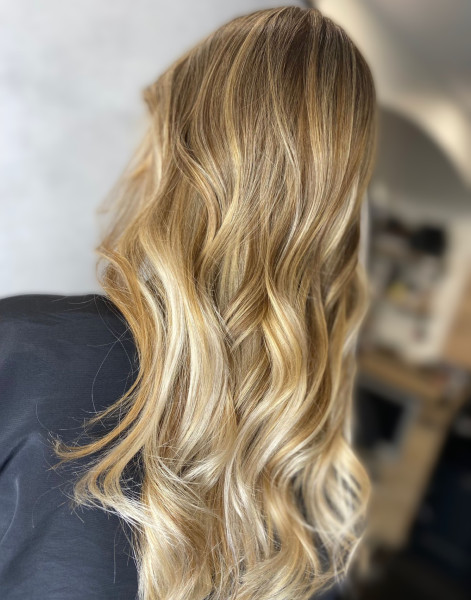 Coloration, balayage et mèches